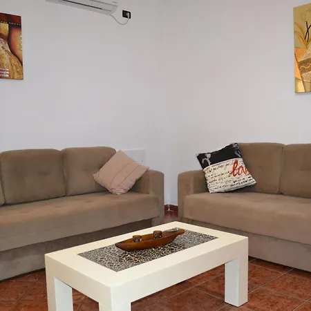 Apartment & Harbour At The Door 2 Bedrooms Vlore