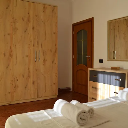 アパート & Harbour At The Door 2 Bedrooms Partial Seaview Vlorë