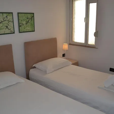 & Harbour At The Door 2 Bedrooms *
