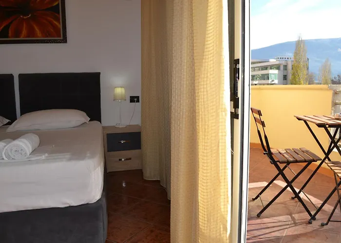 & Harbour At The Door 2 Bedrooms Partial Seaview