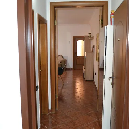 Apartment & Harbour At The Door 2 Bedrooms Partial Seaview Vlorë
