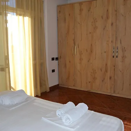 Apartment & Harbour At The Door 2 Bedrooms Partial Seaview Vlorë