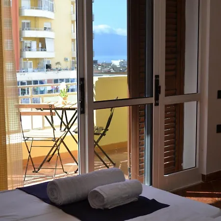 아파트 & Harbour At The Door 2 Bedrooms Partial Seaview Vlorë